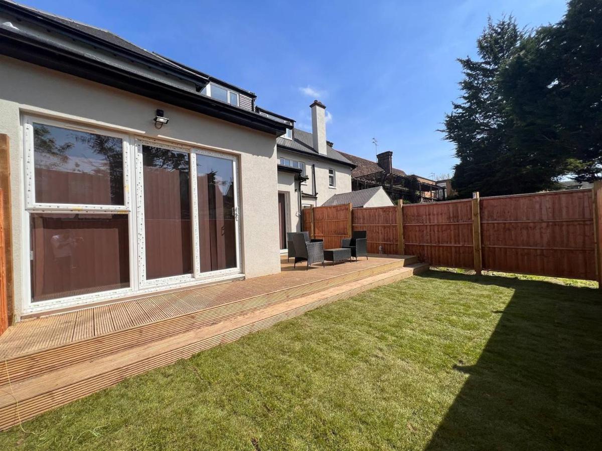 Апартаменти Star London Finchley Road 3-Bed Escape With Garden Екстер'єр фото
