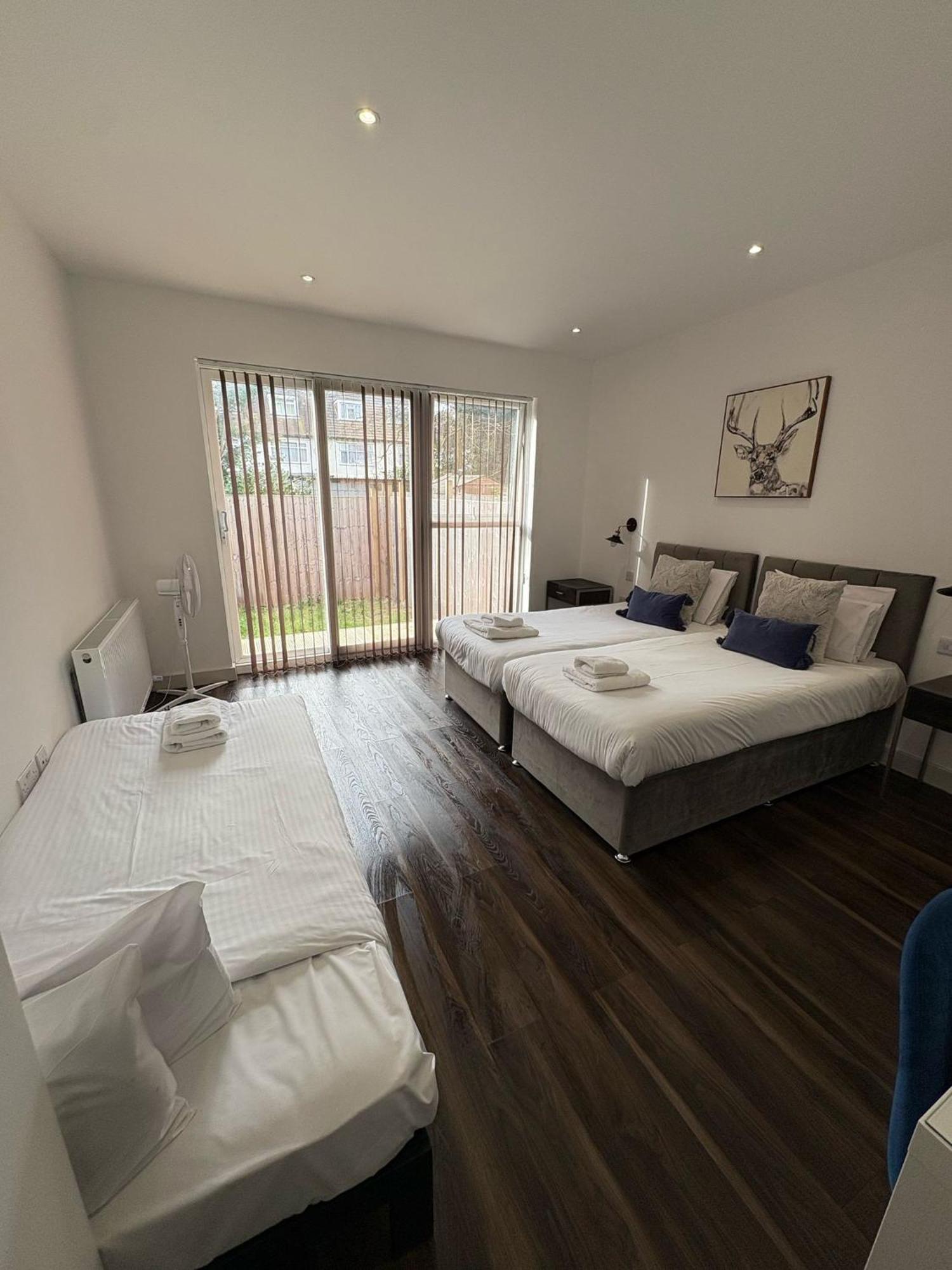 Апартаменти Star London Finchley Road 3-Bed Escape With Garden Екстер'єр фото